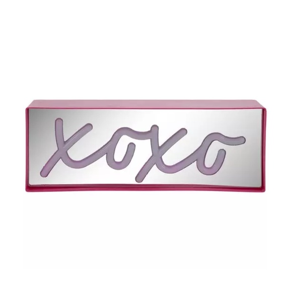 XOXO Mirror LED Neon Sign - Picture 2 of 4